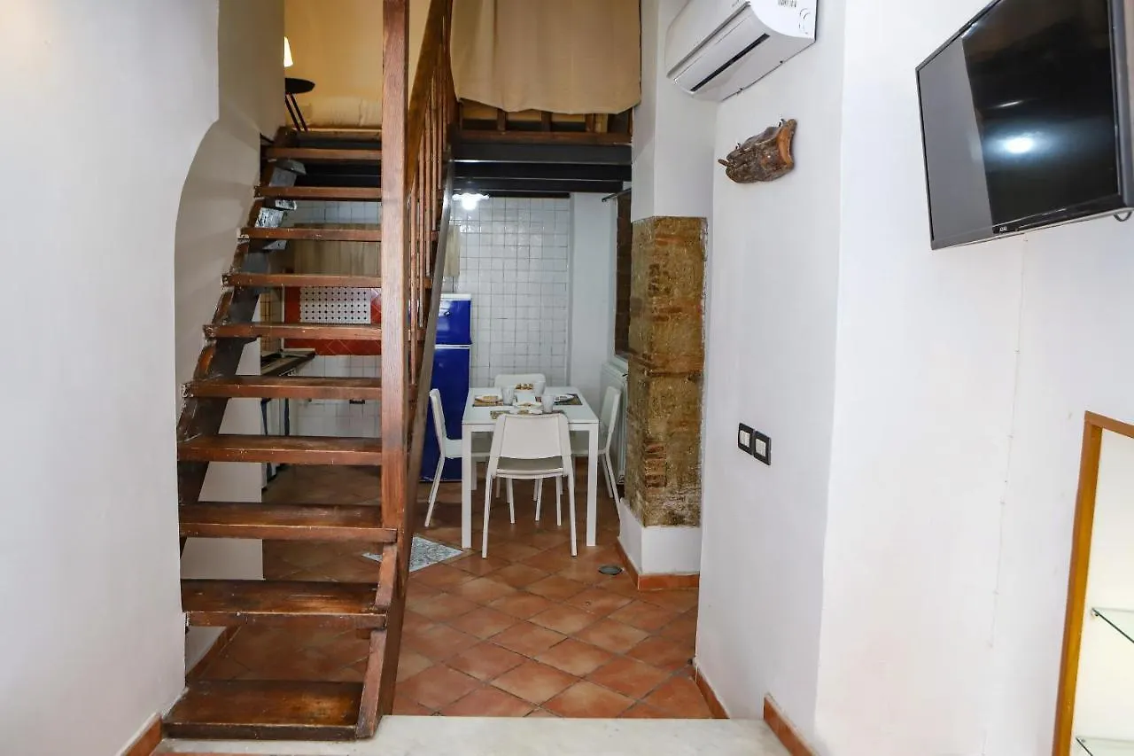 Studio Flat In The Historical Center By Wonderful Italy Apartment Naples Italy
